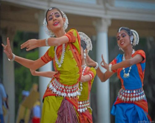 Indian Girls Dancing Paint By Number.png