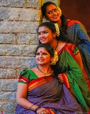 Indian Hindu Women Paint By Number.png