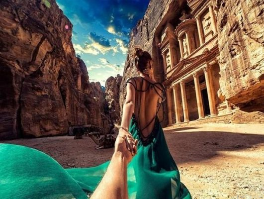 Lady In Petra Paint By Numbers.png